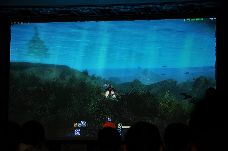 【G-STAR 2011】「ギルドウォーズ2」プレイヤーの行動がワールドのすべてに影響する…。ゲーム全体の25％が水中戦闘！？「2011 NCSOFT G-STAR PREMIERE」レポートその2の画像