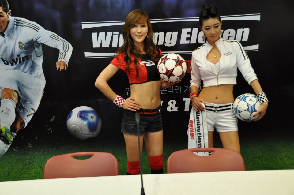 【G-STAR 2011】「ウィニングイレブン オンライン」G-STAR 2011にて世界初のプレイビルドを公開、韓国では2012年中のOBTを目標にの画像