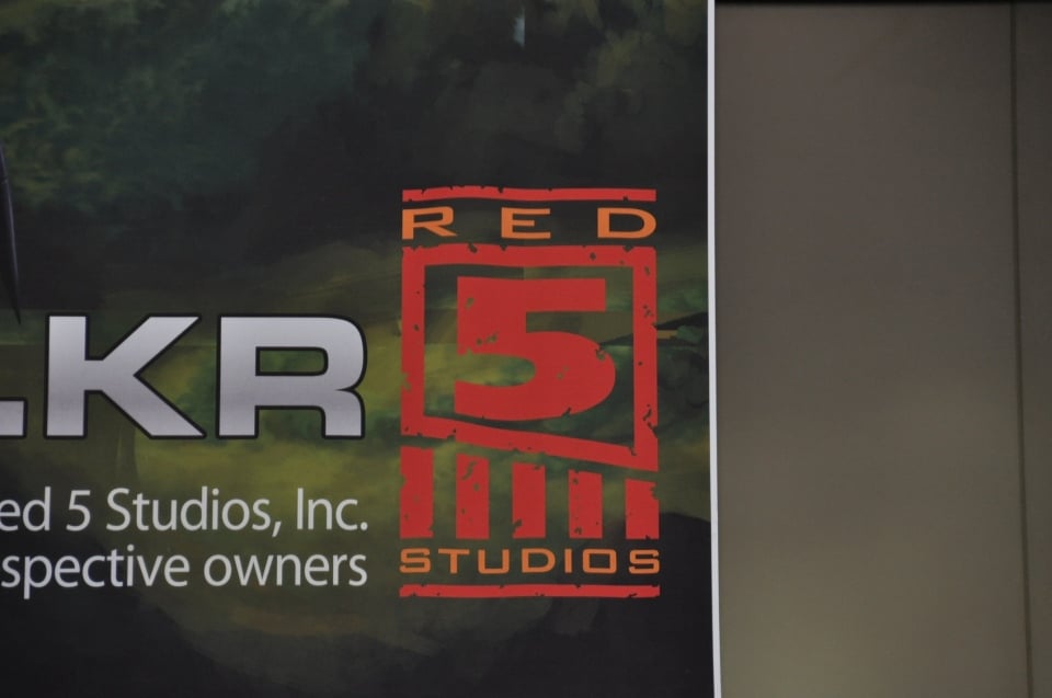 【G-STAR 2011】クールビューティーなコンパニオンたちが集合！MMOアクションシューター「FIREFALL」Red 5 Studiosブースレポートの画像