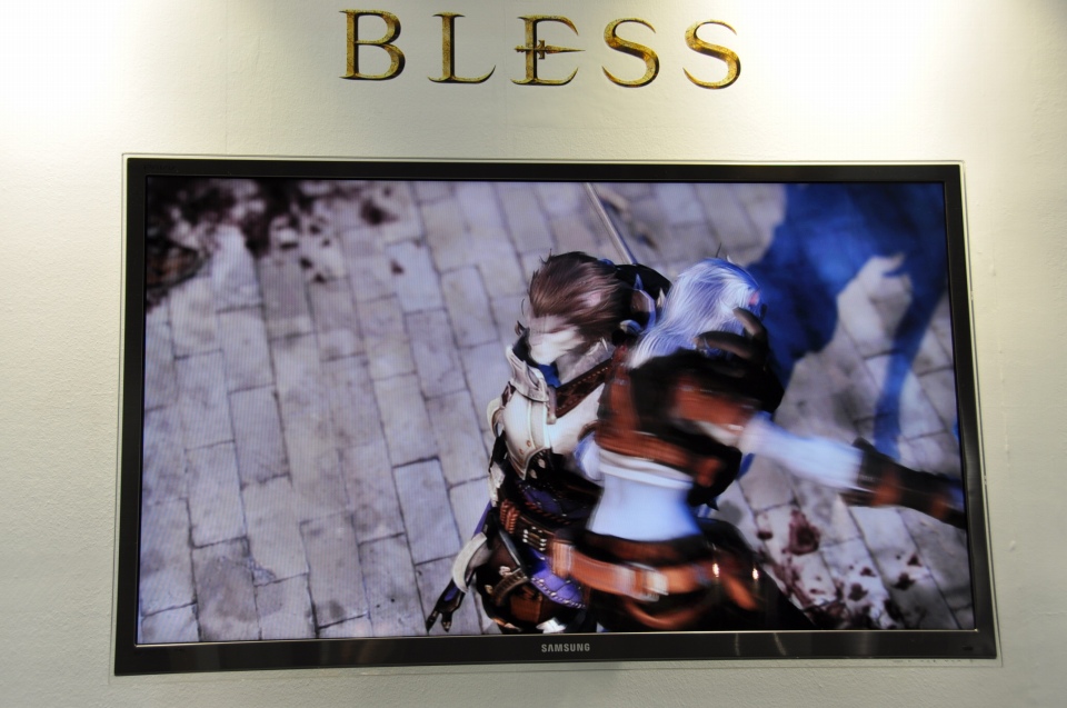 【G-STAR 2011】思わず本気でプレイしてしまうTPS「DIZZEL」、「BLESS」「EIN」のゲームシアターには長蛇の列が！NEOWIZ GAMESブースレポートの画像