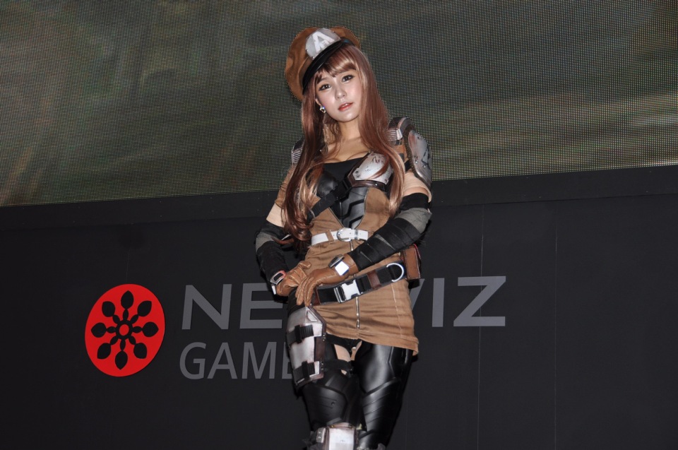 【G-STAR 2011】思わず本気でプレイしてしまうTPS「DIZZEL」、「BLESS」「EIN」のゲームシアターには長蛇の列が！NEOWIZ GAMESブースレポートの画像