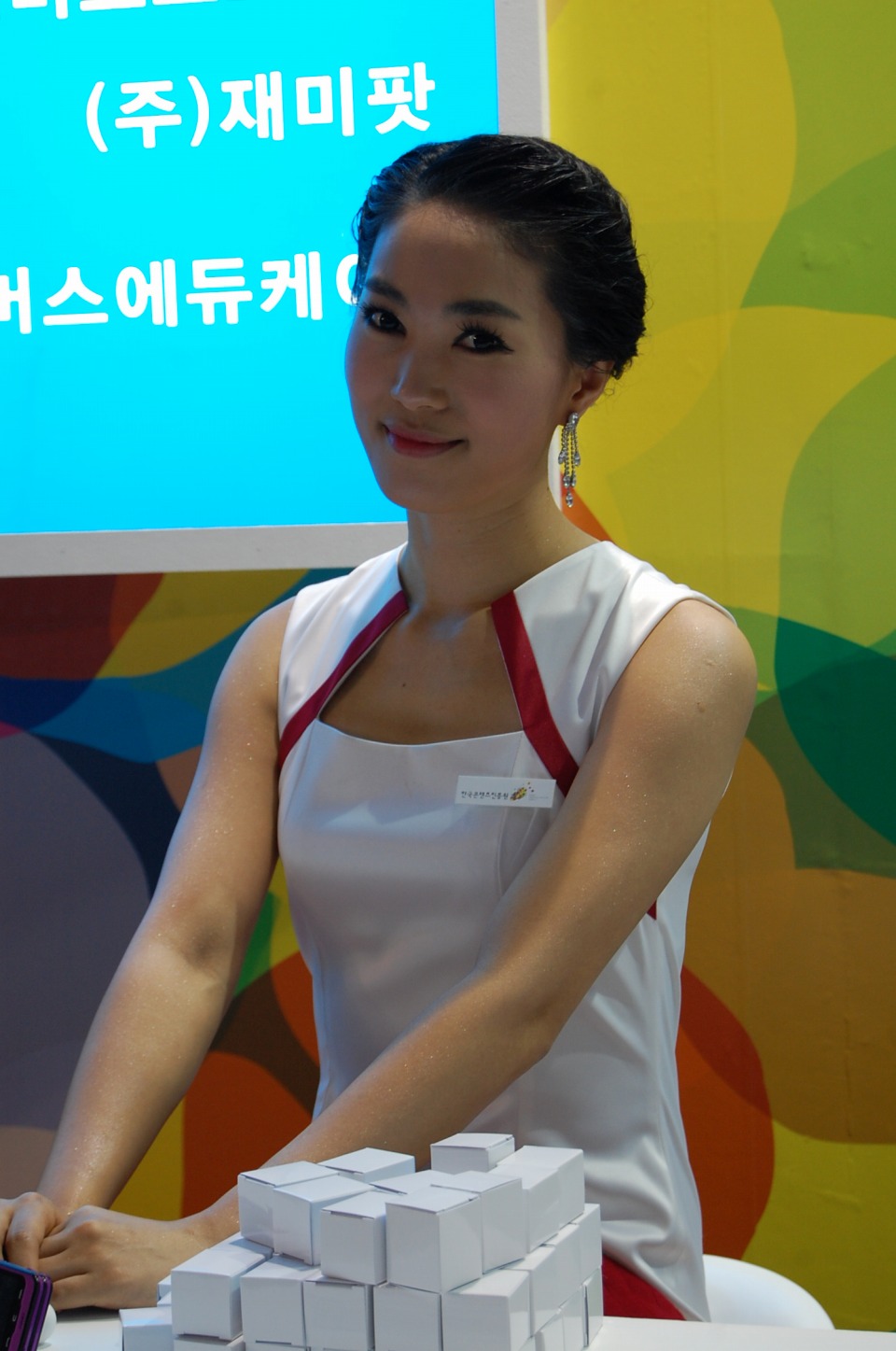 韓流美女のレベルキャップは全開放ッ！コスプレもちょっとだけありますKARA！G-STAR2011コンパニオン＆おもしろ写真集「今週のオンラインゲームトピックス」番外編（11月12日～11月19日）の画像