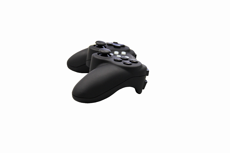 モンスターハンター フロンティア オンライン、「入門パッケージ 動作認定ゲームパッド EF-GP2同梱」2月11日発売の画像