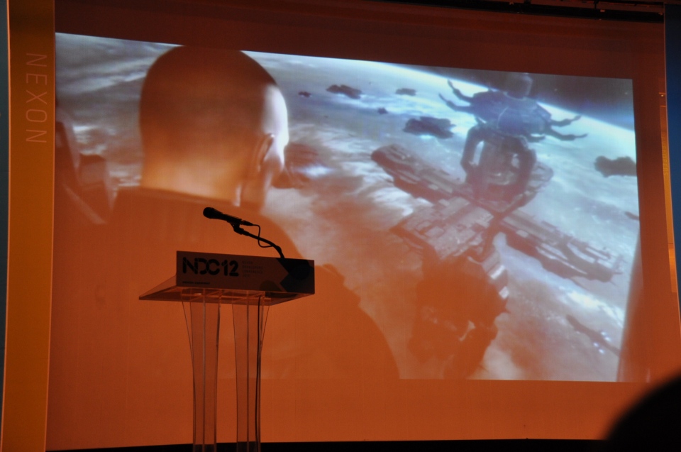 【NDC 2012】自分の決断した行動がその後のゲーム内部に影響する「EVE Online」とPS3「Dust 514」1つの世界で共存する計画とはの画像