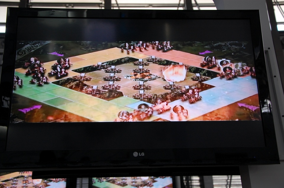 【ChinaJoy 2012】武侠RPGを出展した「光宇游戯」ブース＆ショーで盛り上がる「游族」ブースをレポートの画像