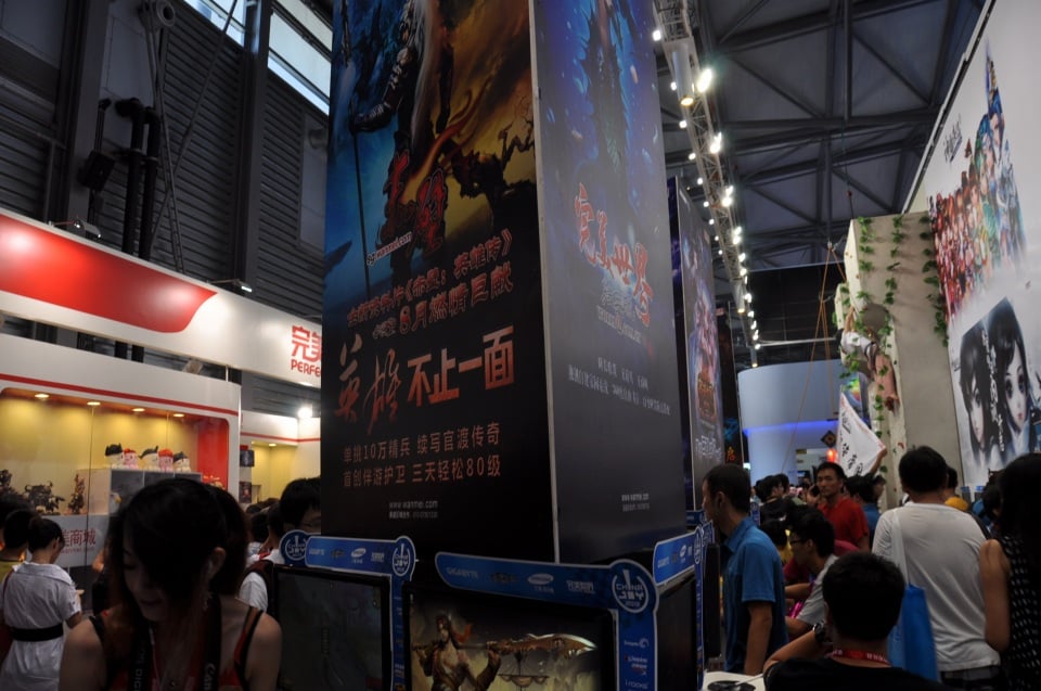 【ChinaJoy 2012】「聖闘士星矢 ONLINE」シアターではムービーが公開、「Torch LightII」「Dungeons and Dragons Neverwinter」も展示！PERFECT WORLDブースレポの画像