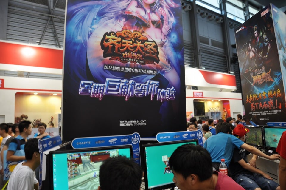 【ChinaJoy 2012】「聖闘士星矢 ONLINE」シアターではムービーが公開、「Torch LightII」「Dungeons and Dragons Neverwinter」も展示！PERFECT WORLDブースレポの画像