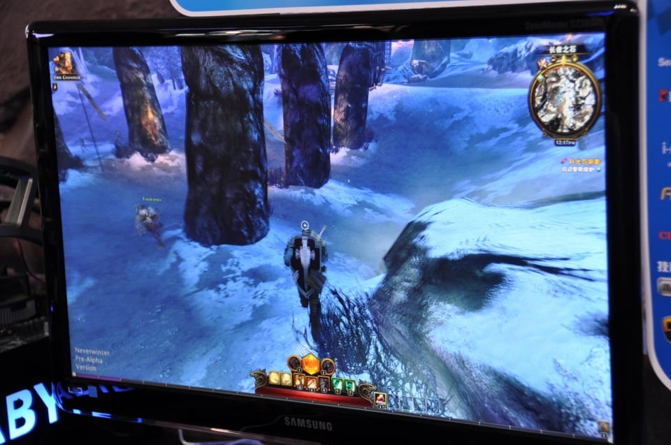 【ChinaJoy 2012】「聖闘士星矢 ONLINE」シアターではムービーが公開、「Torch LightII」「Dungeons and Dragons Neverwinter」も展示！PERFECT WORLDブースレポの画像