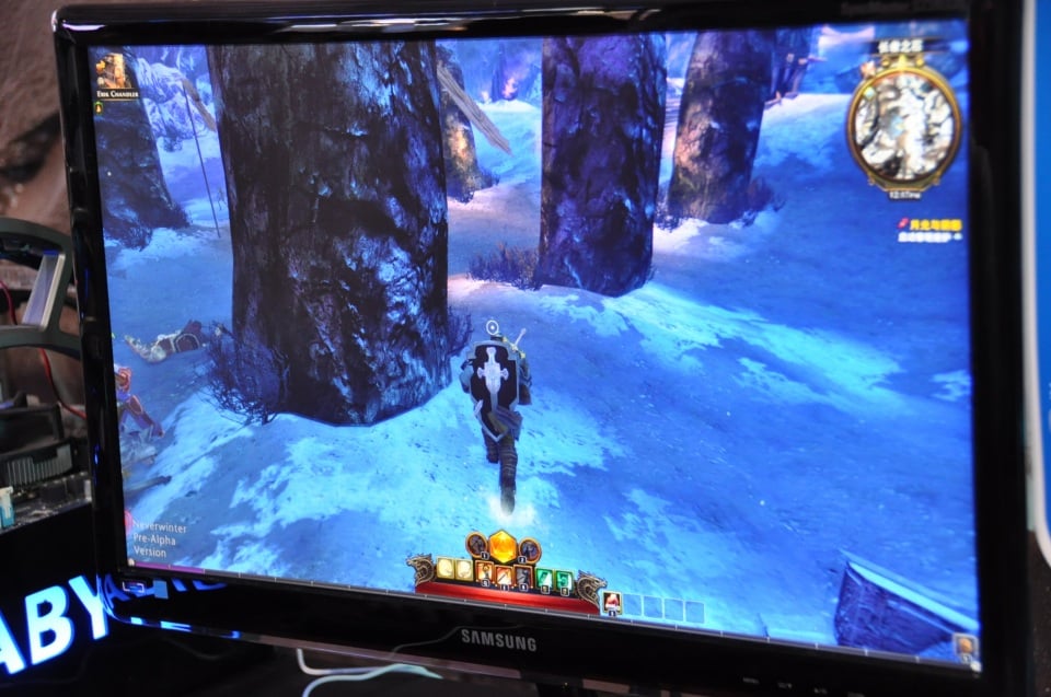 【ChinaJoy 2012】「聖闘士星矢 ONLINE」シアターではムービーが公開、「Torch LightII」「Dungeons and Dragons Neverwinter」も展示！PERFECT WORLDブースレポの画像