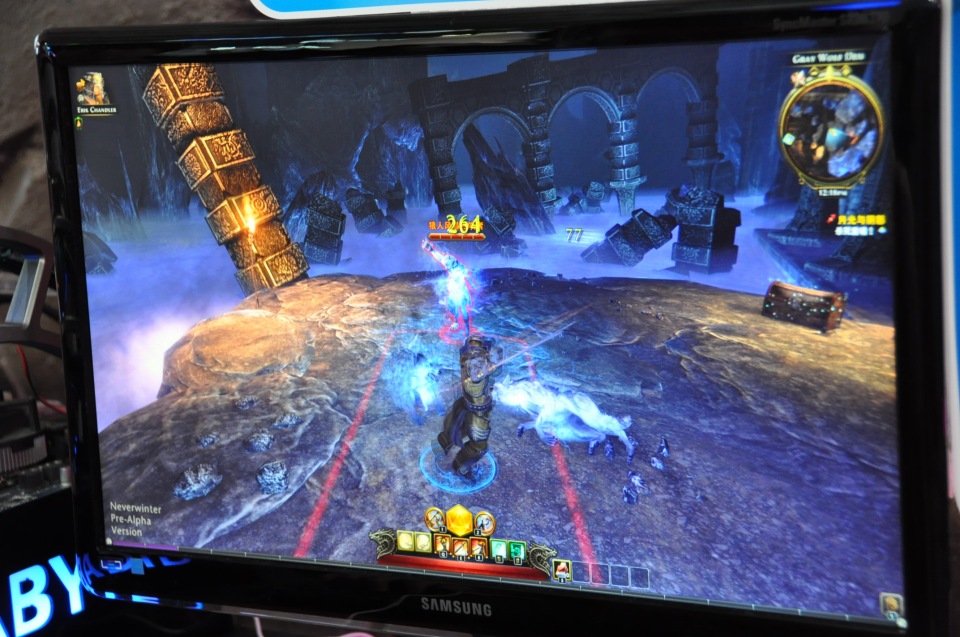 【ChinaJoy 2012】「聖闘士星矢 ONLINE」シアターではムービーが公開、「Torch LightII」「Dungeons and Dragons Neverwinter」も展示！PERFECT WORLDブースレポの画像