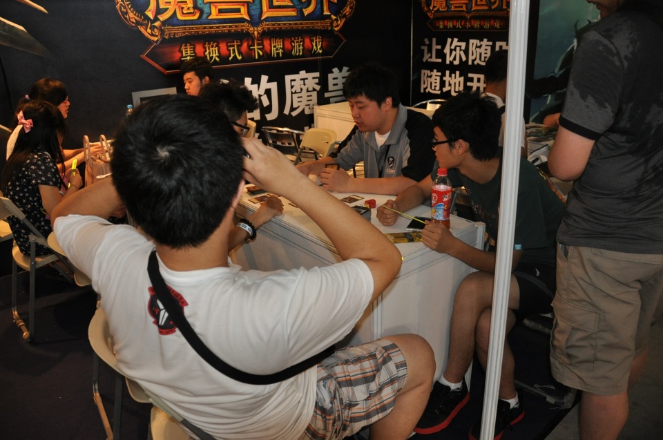 【ChinaJoy 2012】生命力みなぎる来場者は増加、ガールズショウが主体だがゲームの試遊台も増え始めマナーも少し改善した「ChinaJoy 2012」閉幕の画像