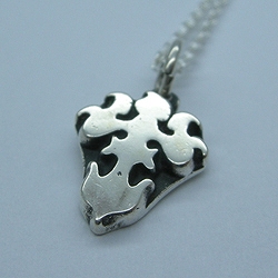 ドラゴンネスト、シルバー工房【史】にてオリジナルシルバーアクセサリー発売開始の画像