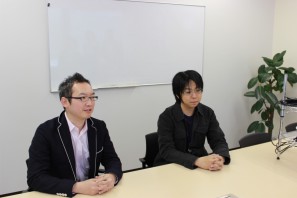 CJインターネットジャパンの<br />
伴正史氏（左）と鳴海大助氏（右）。