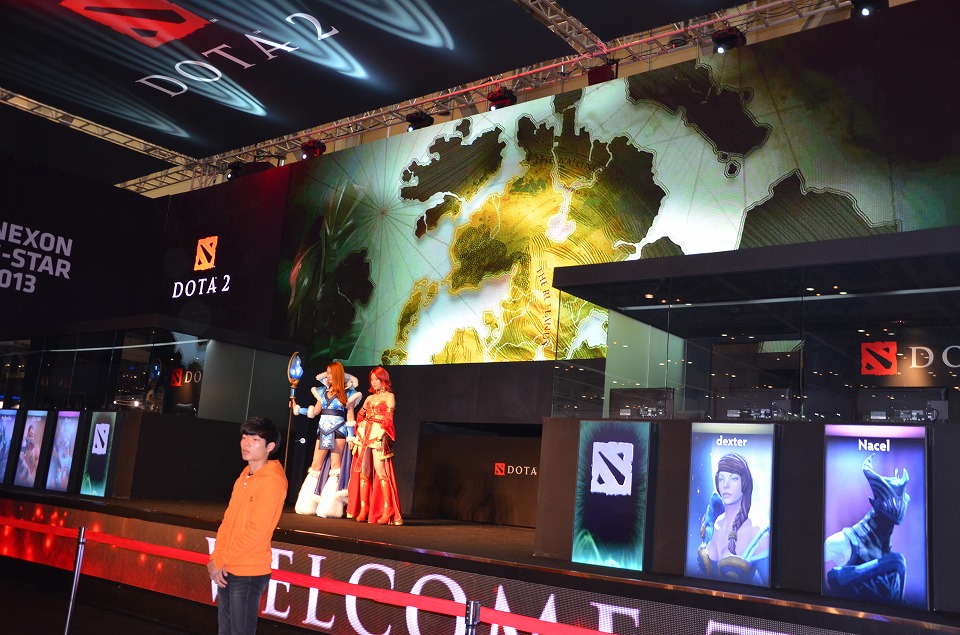 【G-STAR 2013】「Dota 2」Valve社の世界大会のシステムを使用した大会が開催！韓国のコスプレサークル「スパイラルキャッツ」も参加の画像