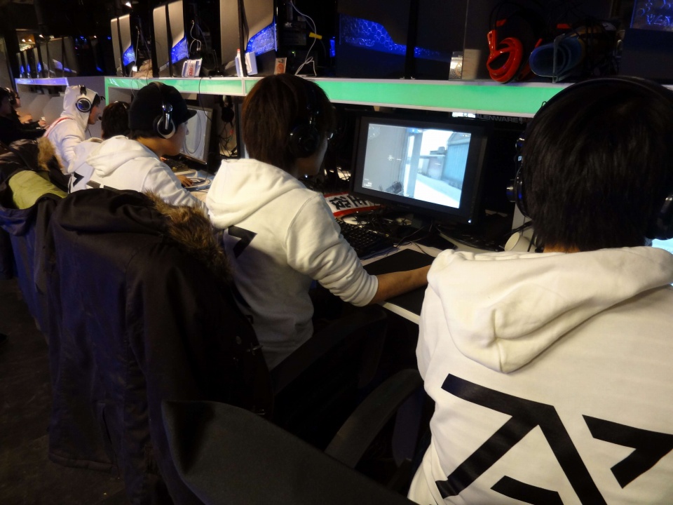 スペシャルフォース2、「SPECIAL EXHIBITION MATCH 2013 ASIA」開催前日に「中国」「韓国」クランの公開練習を実施の画像