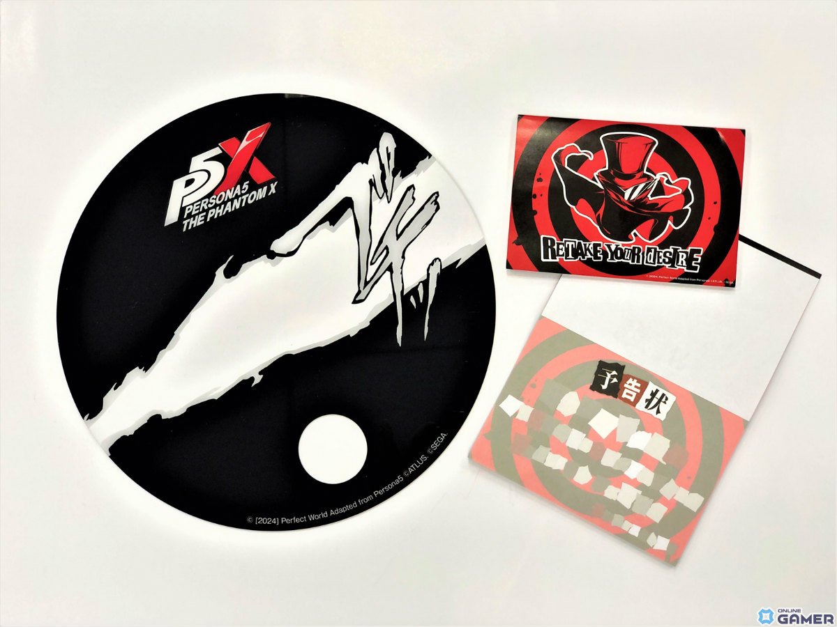 「P5X オリジナル団扇」と「P5X オリジナルメモ帳」