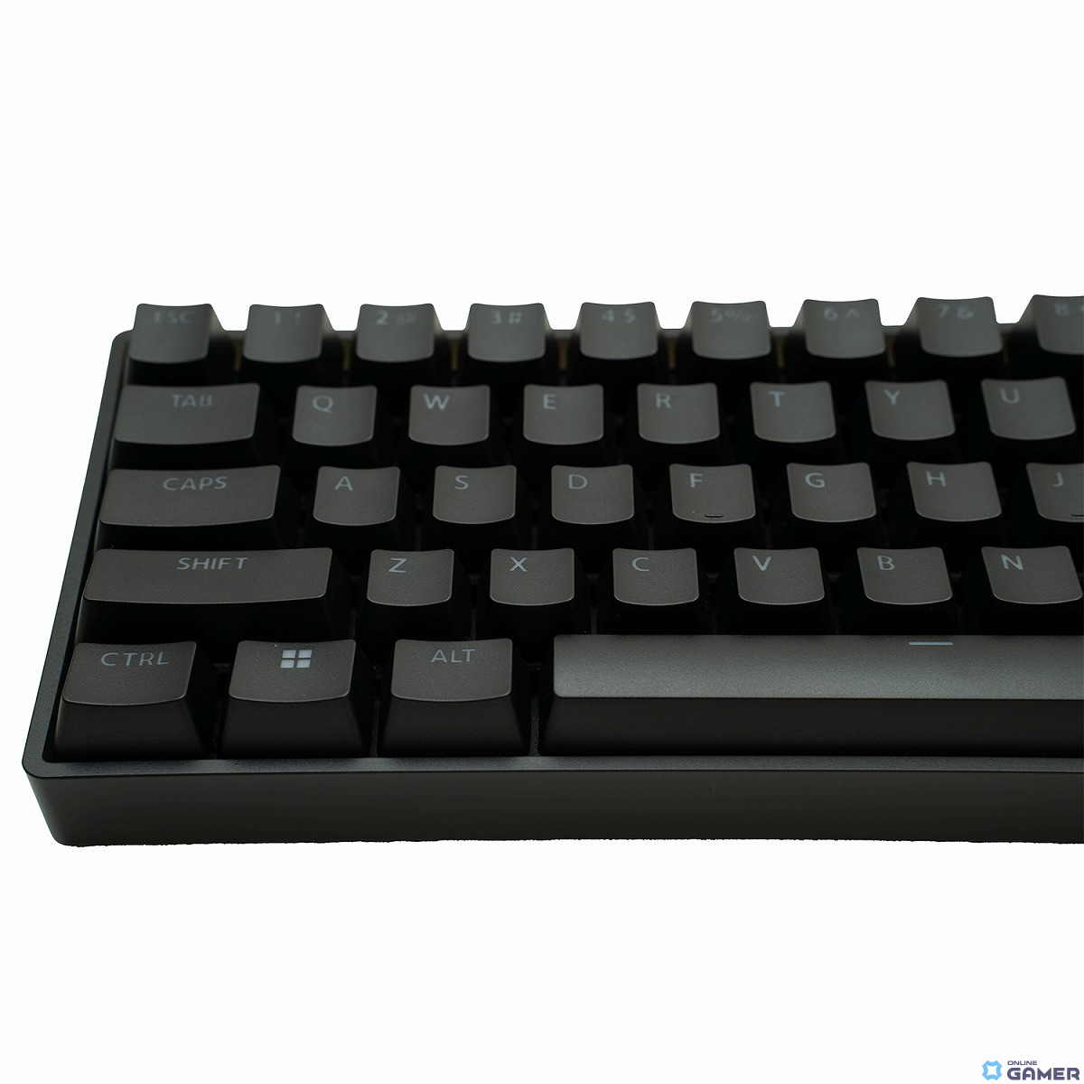 0.02mm精度でカスタマイズ可能！65%サイズの新型ゲーミングキーボード「MADLIONS FIRE68」登場の画像