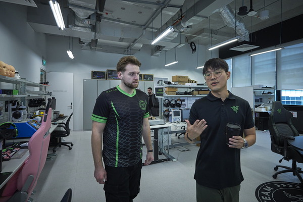 「Razer BlackShark V3 Pro」が8月8日発売決定！超低遅延＆ANC搭載の最上位モデルにホワイト版もの画像