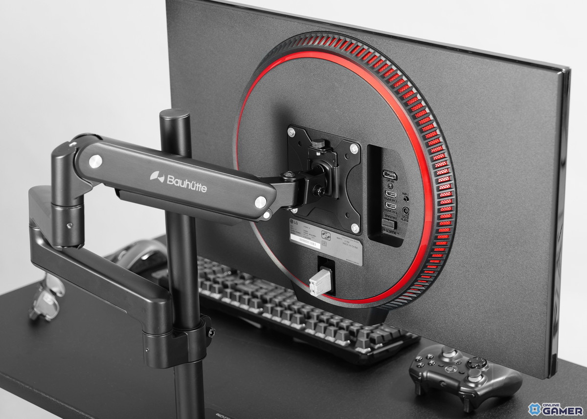 ゲーミングチェアで“寝たままゲーム”を実現!Bauhutteが76cmロングモニターアーム「BMA-1MS」を発売の画像