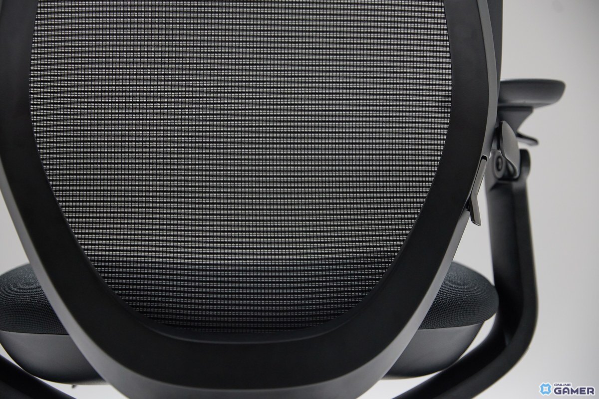 背面メッシュ仕様