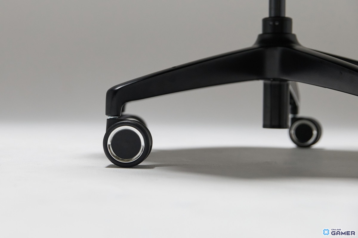 ゲーミング×オフィスを融合した10年以上使えるチェア「AIMchair Pro」予約開始は10月1日からの画像