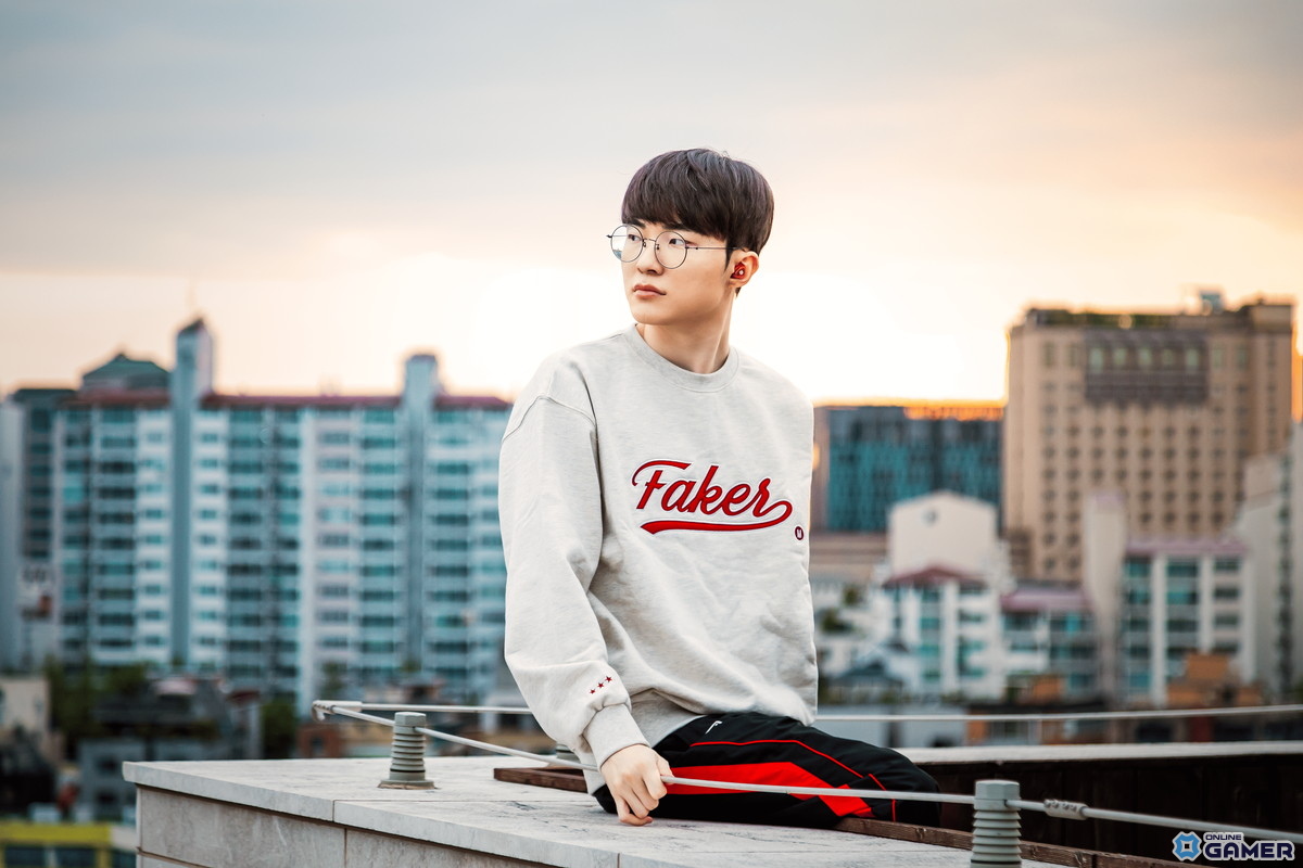 SteelSeries「Arctis GameBuds Glorange」数量限定発売！eスポーツ仕様の完全ワイヤレスイヤホン新色スケルトンモデルの画像