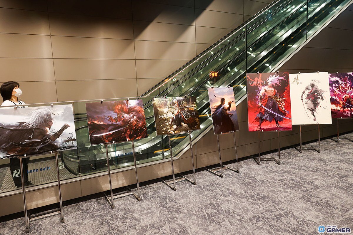 「リネージュ2」のパネルも複数展示されていた。