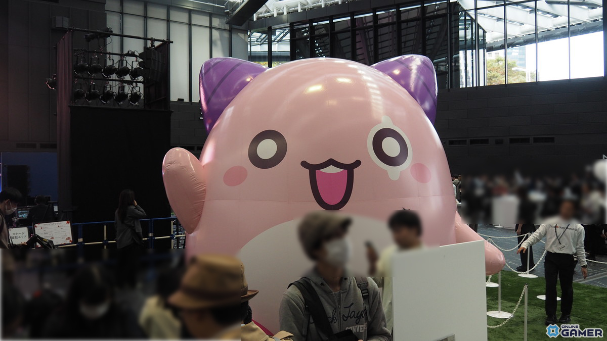 高柳知葉さんが声を担当する新規職業「緋眼の旅人レン」が発表！「メイプルストーリー」オフラインイベント「2025 Super Maple Party」をレポートの画像