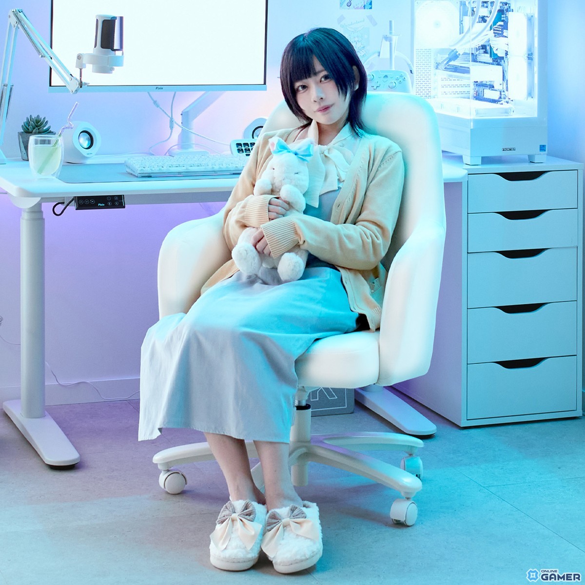 Pixioから「ゲーミングマシュマロチェア」登場！ふわもちベロア×曲線デザインで新しい座り心地を提案の画像