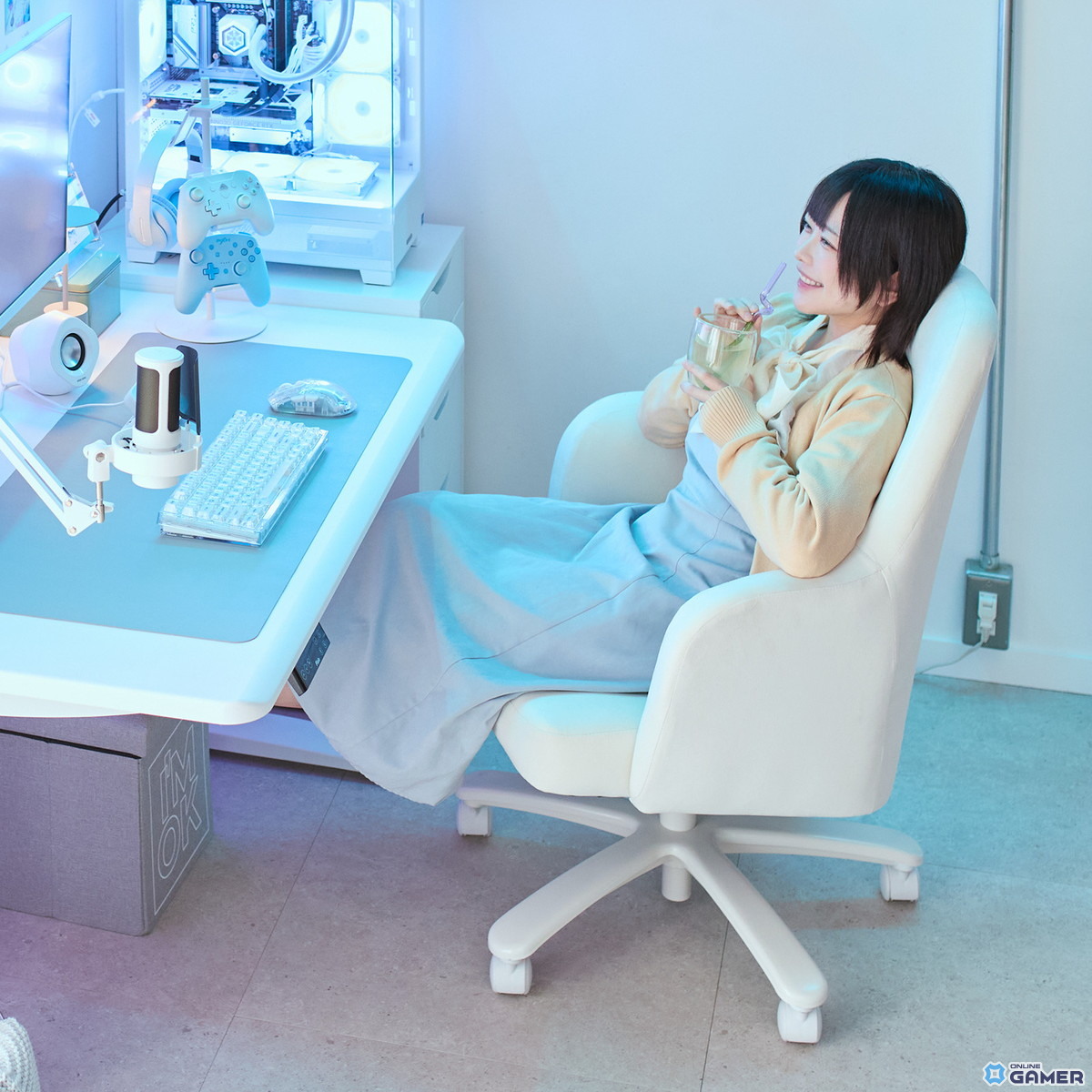 Pixioから「ゲーミングマシュマロチェア」登場！ふわもちベロア×曲線デザインで新しい座り心地を提案の画像