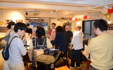 「RED STONE」21周年オフイベントレポート公開！テーマカフェで交流＆Q＆A実施